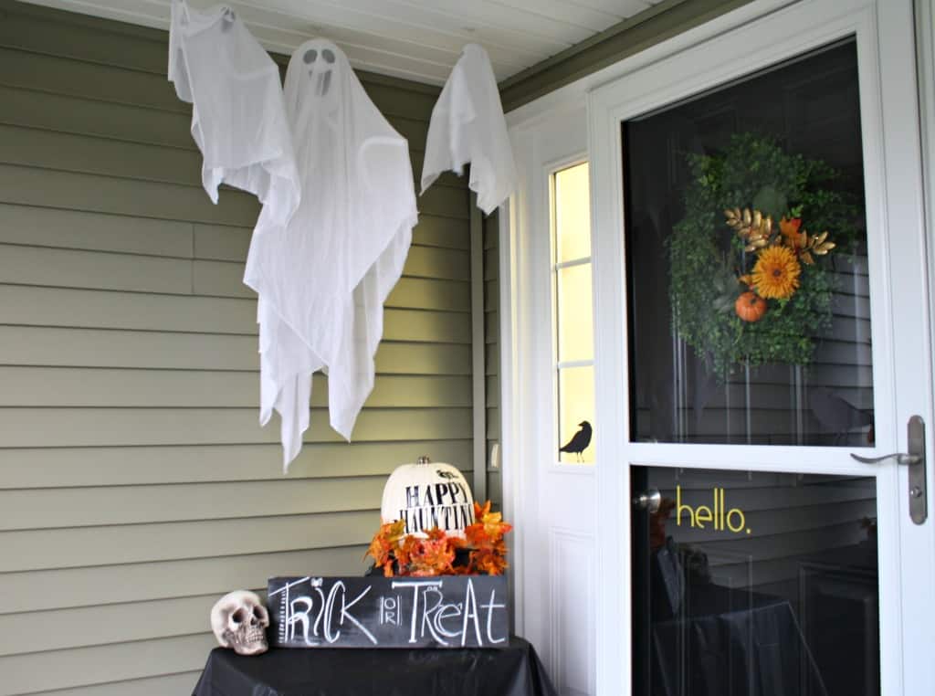 porch-decorations-door