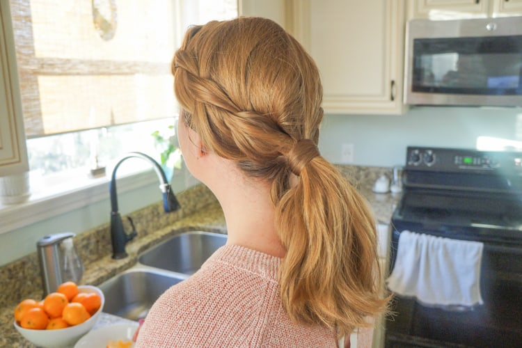 25 Medium Length Hairstyles for Moms You'll Want to Copy Now
